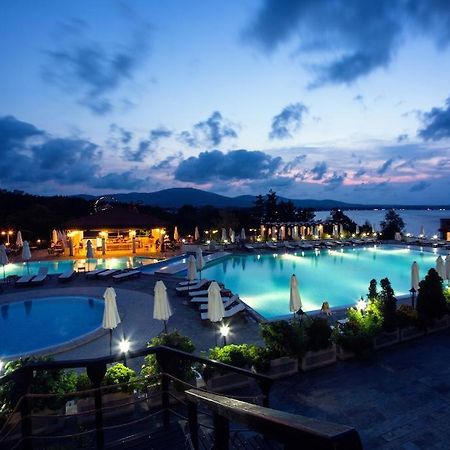 Garden Apartments In Santa Marina Village 소조폴 외부 사진