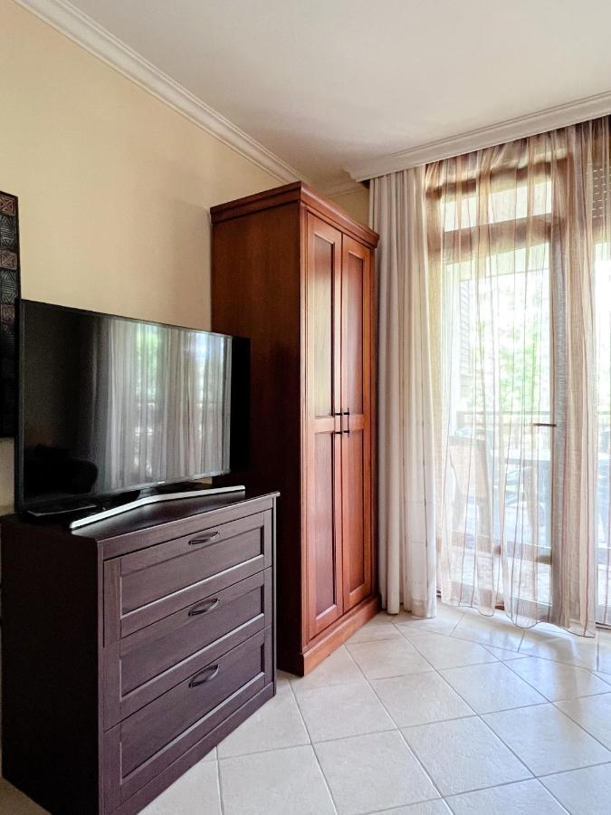 Garden Apartments In Santa Marina Village 소조폴 외부 사진