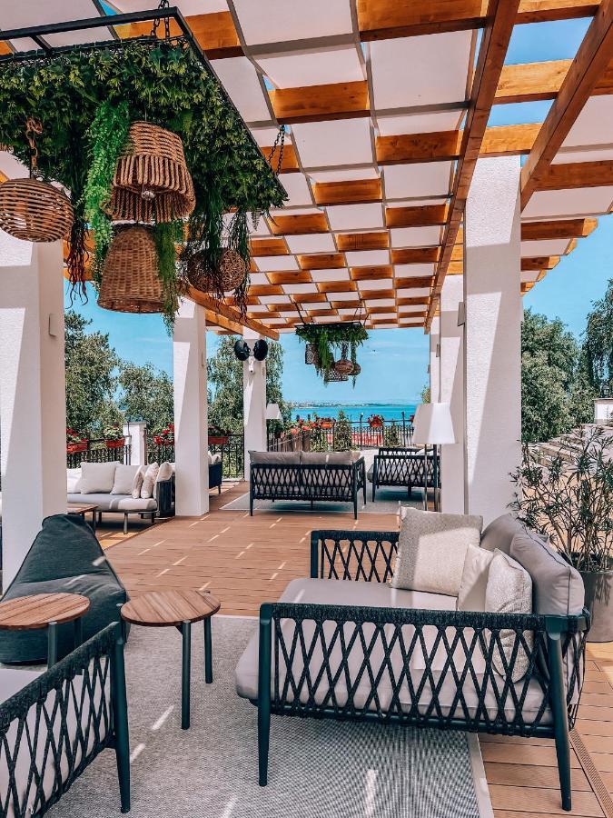 Garden Apartments In Santa Marina Village 소조폴 외부 사진